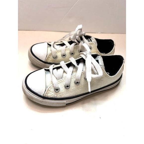 Converse All Stars Junior Size 11 White Silver Sparkles Low Top Girls Shoes - Picture 1 of 5